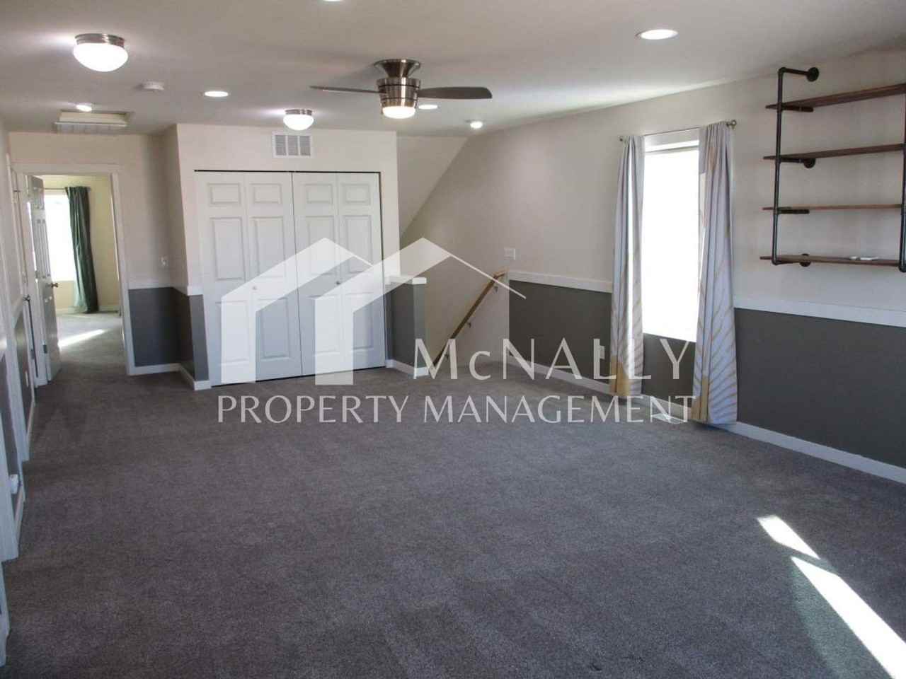 2249 Sw Siskin Cir - Photo 5 of 27