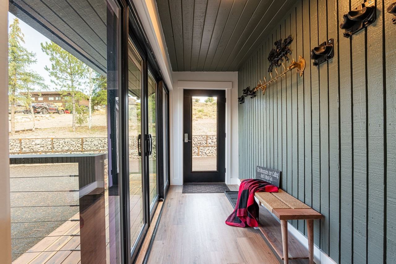 6250 Mountain View Dr - Photo 6 of 50