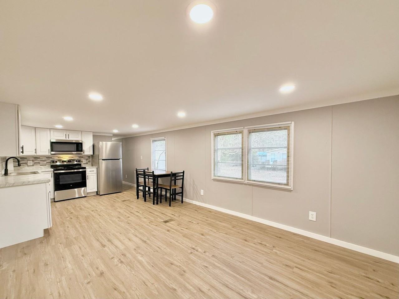 20 Magnolia Dr - Photo 2 of 17