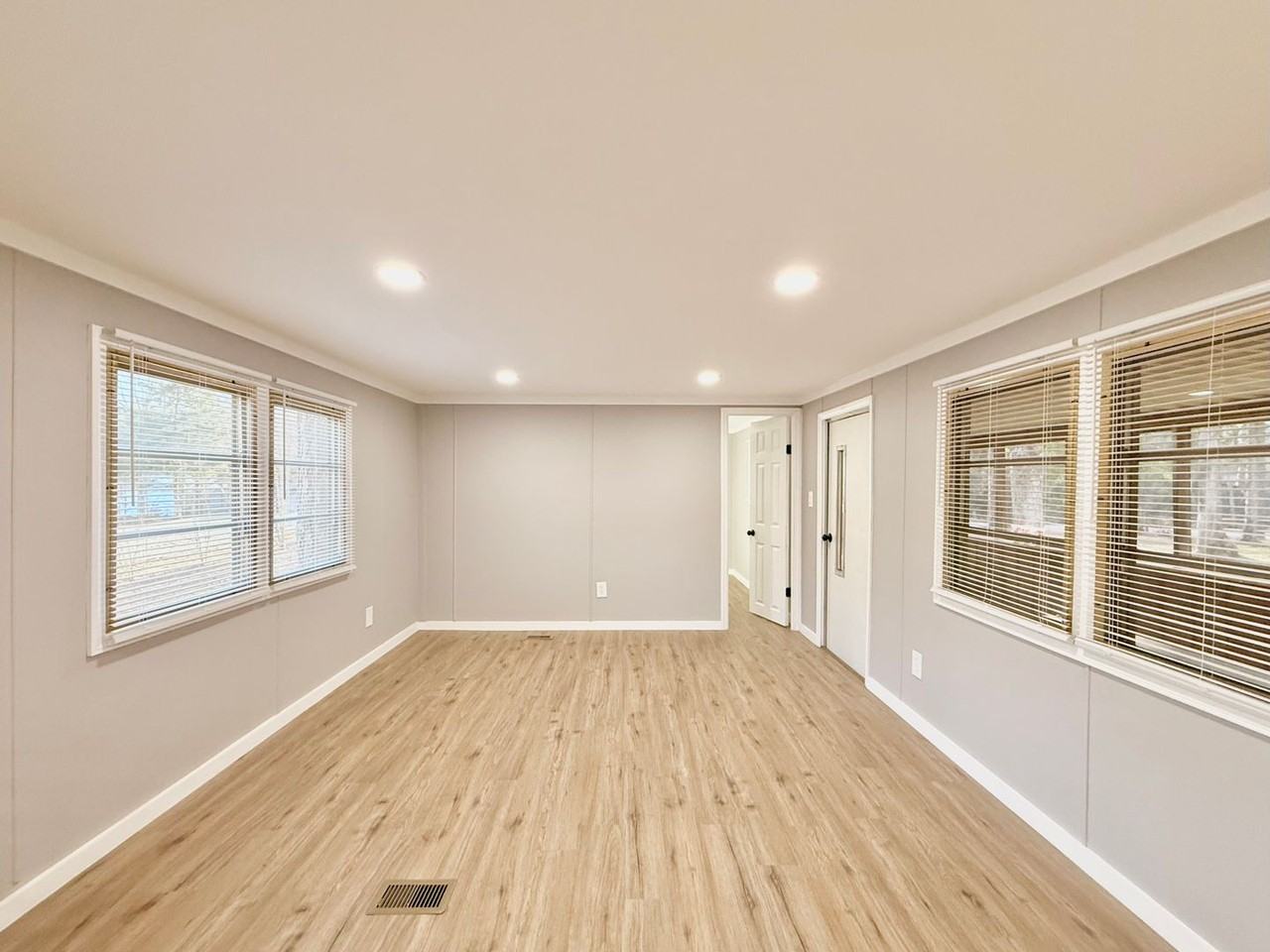 20 Magnolia Dr - Photo 5 of 17