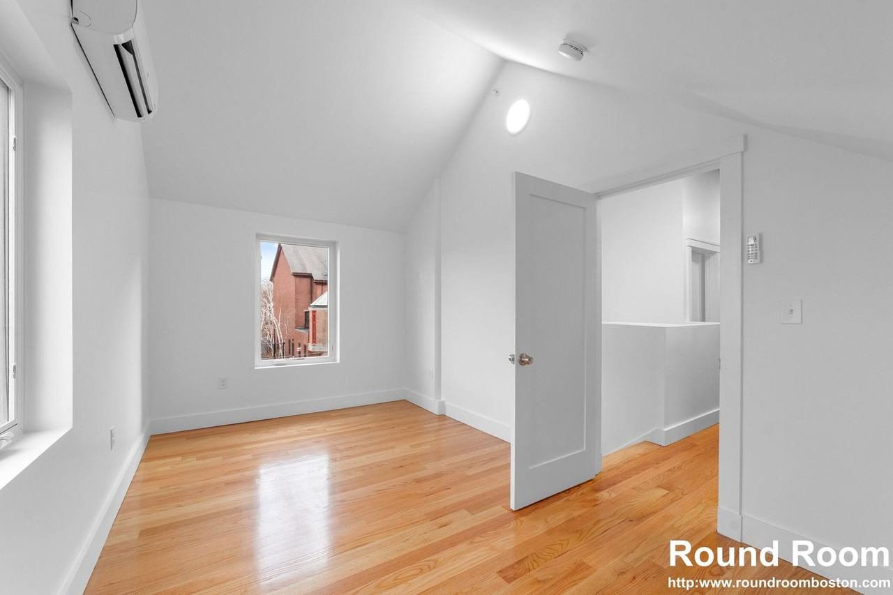 140 Prospect St - Photo 6 of 14