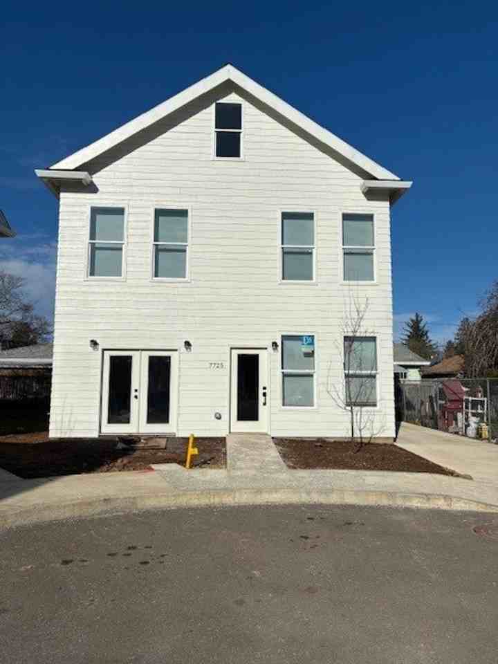 7725 Se 77th Pl - Photo 2 of 15