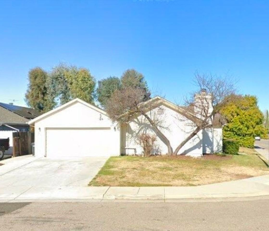 915 Moran Ct - Photo 2 of 30