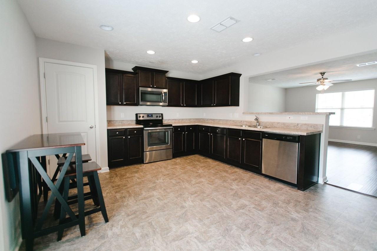 924 Gamely Way - Photo 6 of 28