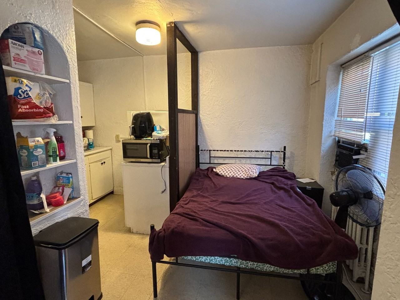 Tudor Hall~ Shadyside on the boarder of Oakland and Bloomfield~ convenient walkable location - Photo 3 of 16