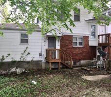 featured image of 1203 E Walnut St #C