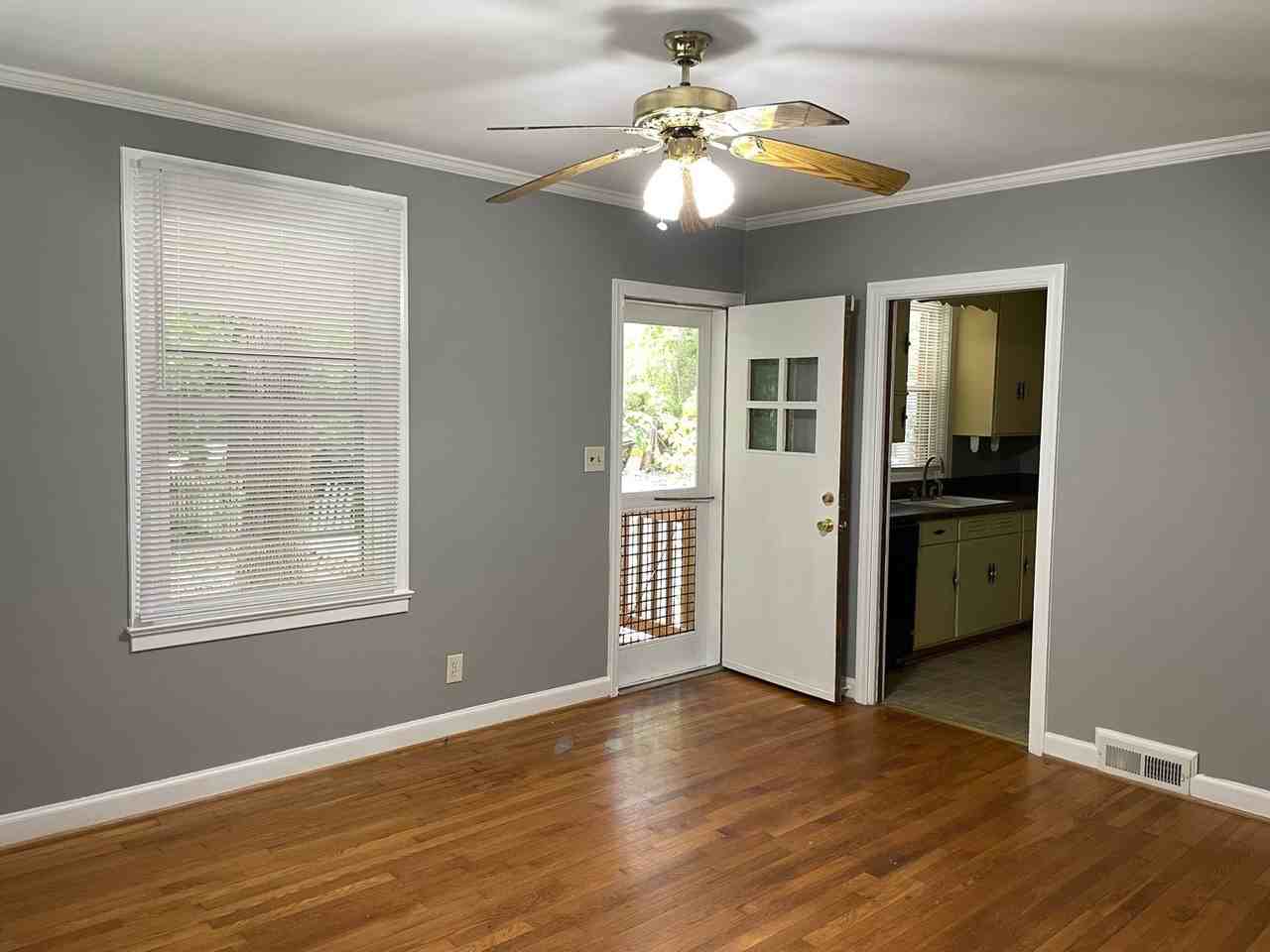 711 Mountain Rd - Photo 6 of 26