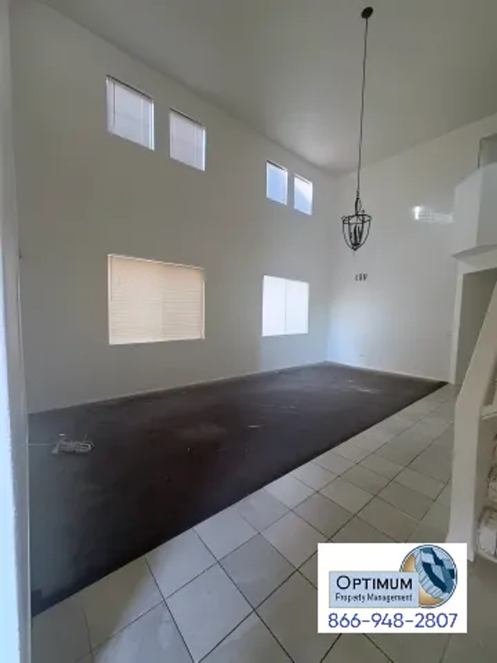 15852 Desert Poppy Ln - Photo 6 of 37