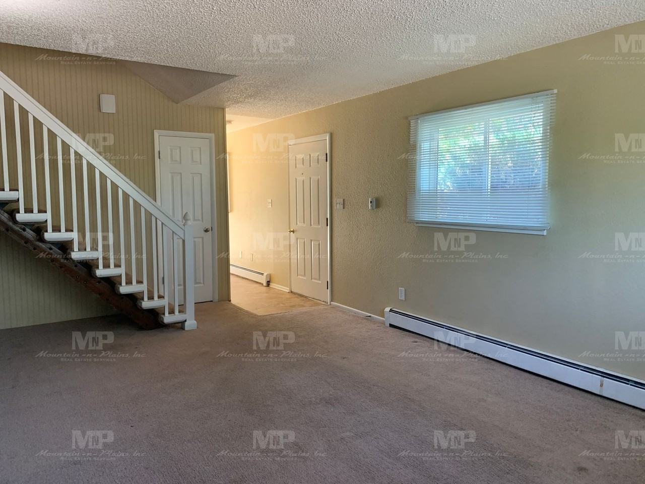 1782 1782 N Overland Trail Road - Photo 3 of 13