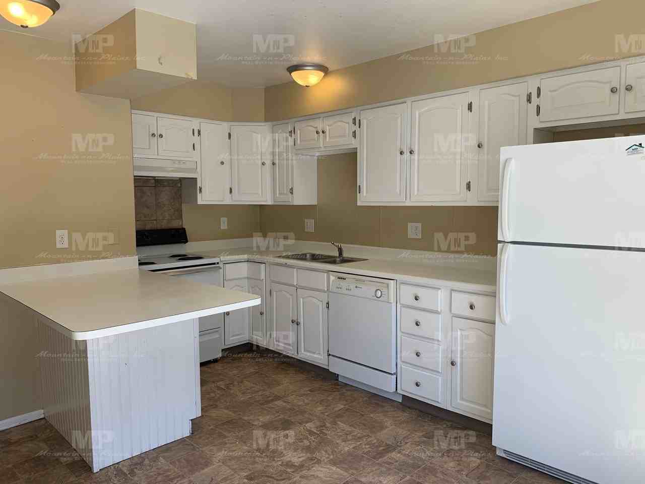 1782 1782 N Overland Trail Road - Photo 4 of 13