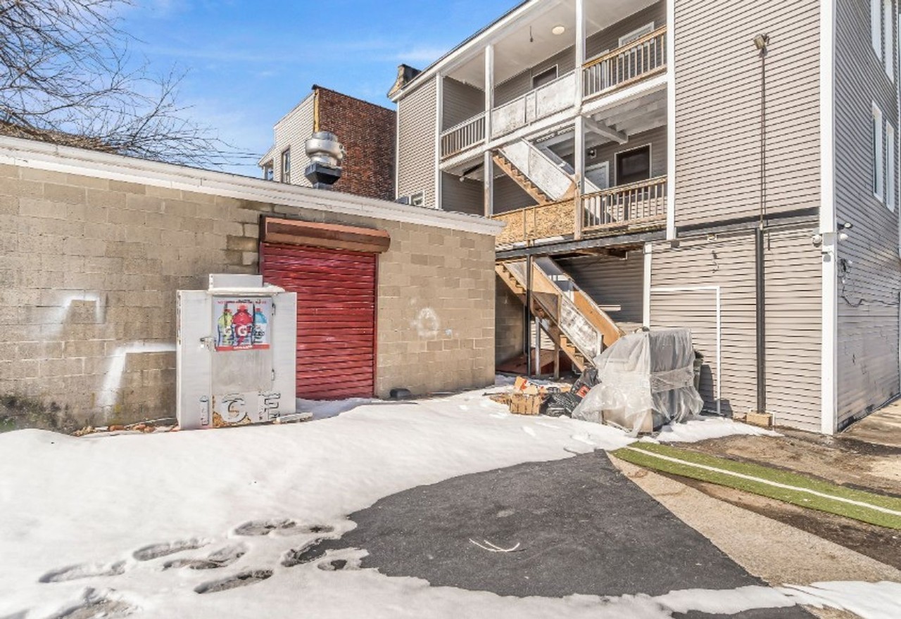 1322 Stratford Ave - Photo 4 of 35