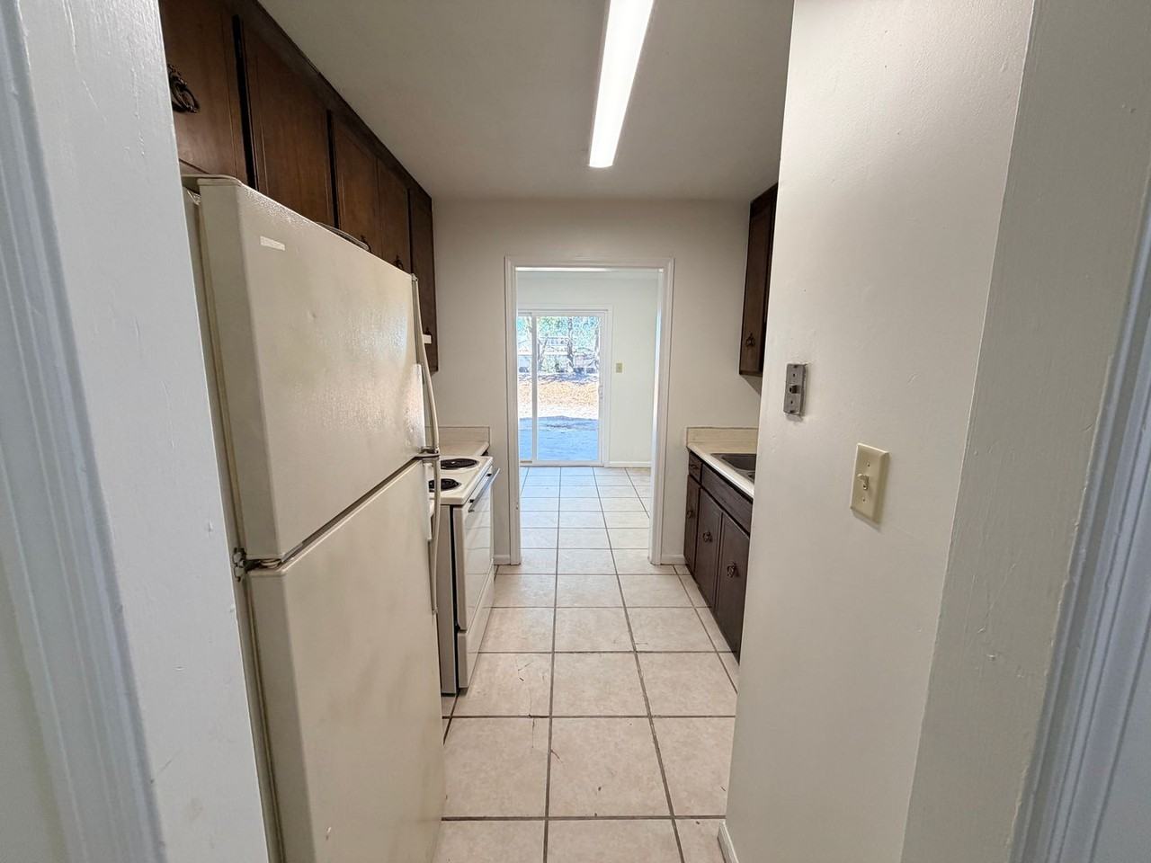 3104 Sundance Cir Apt B - Photo 4 of 23