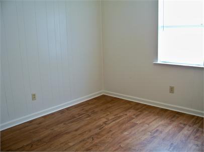 210 Shipman Rd #I - Photo 7 of 18