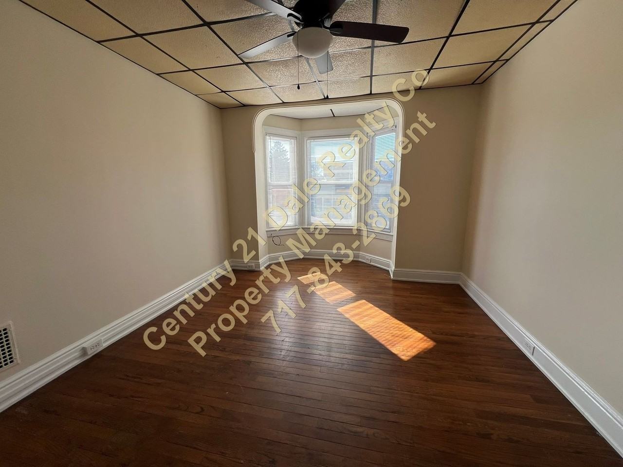 1305 N George St 2nd Fl - Photo 6 of 18