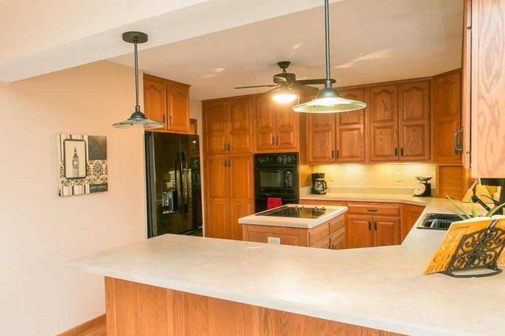 801 Longfellow Pl - Photo 6 of 21