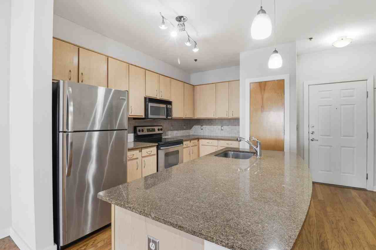1803 Broadway #519 - Photo 5 of 50