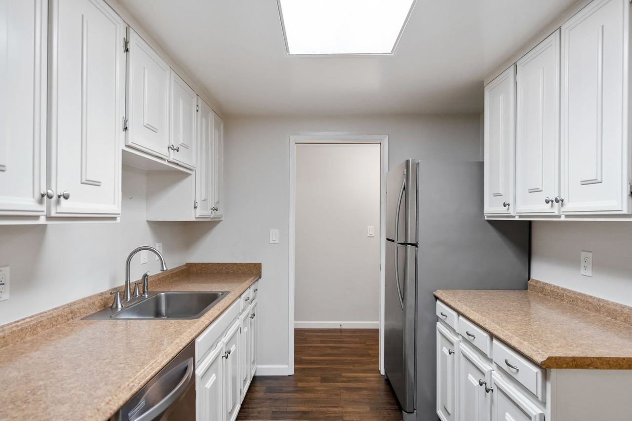 30 Mounds Rd #204 - Photo 3 of 16