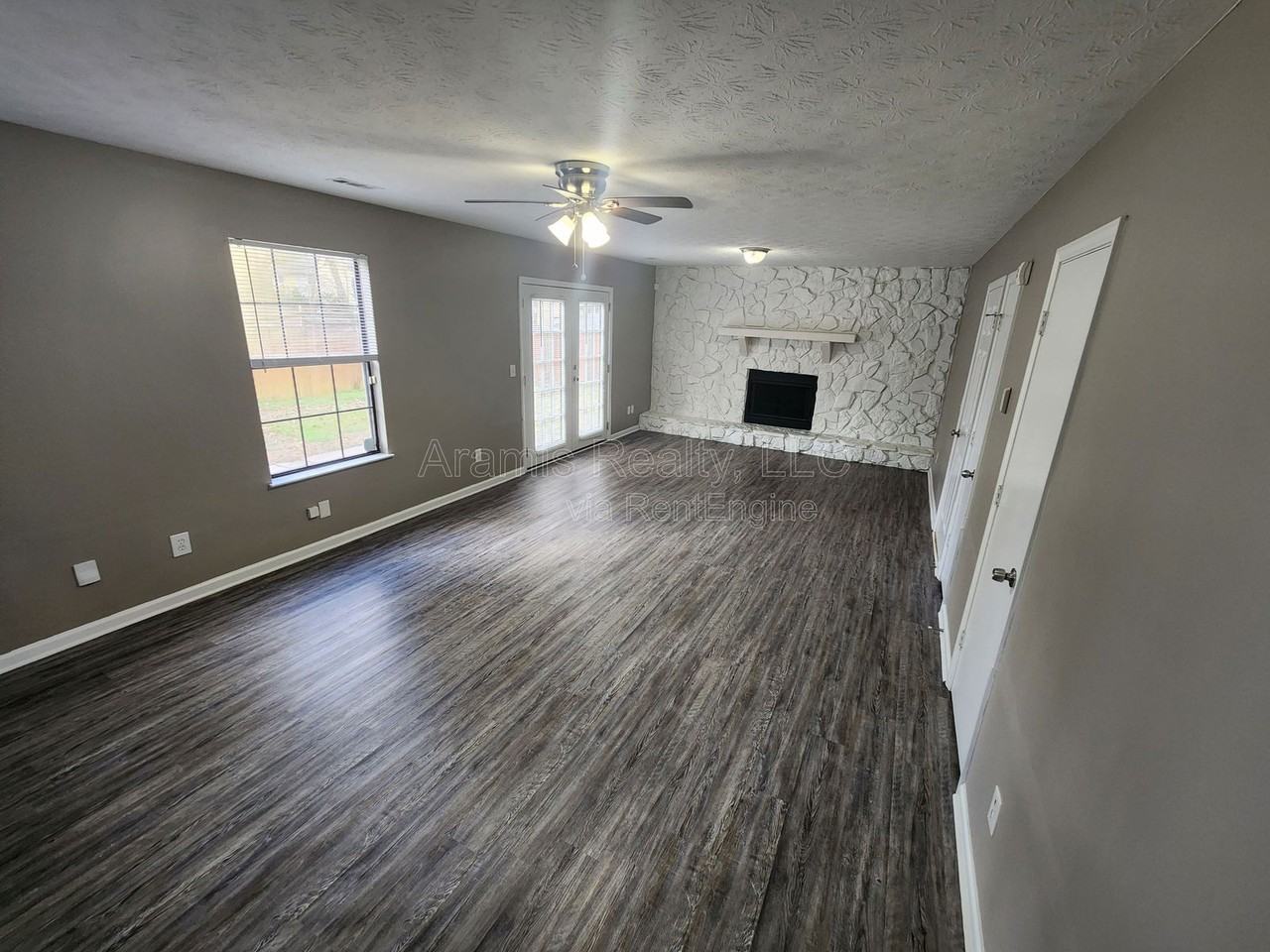 2990 Carriage Trl - Photo 3 of 21