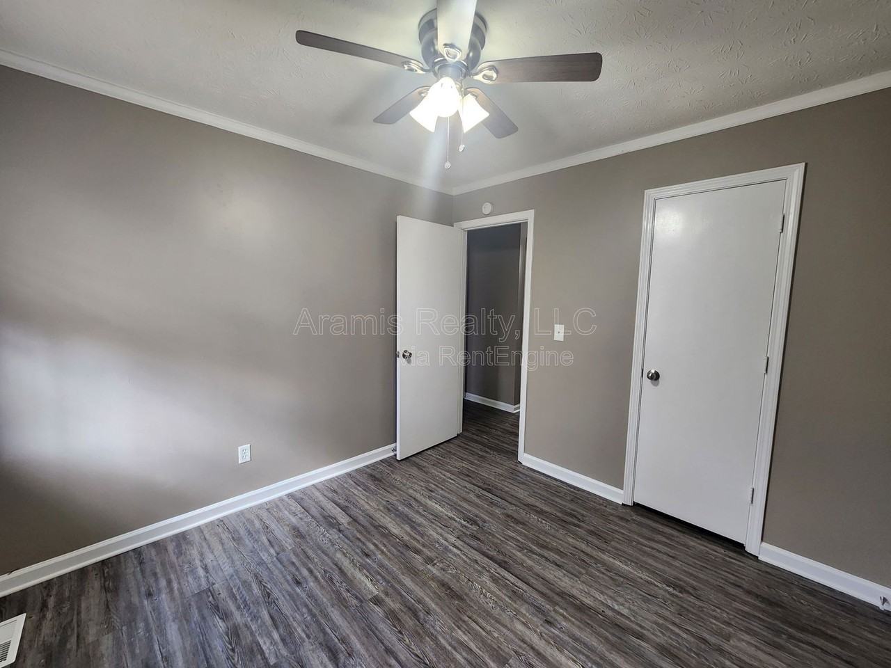 2990 Carriage Trl - Photo 7 of 21