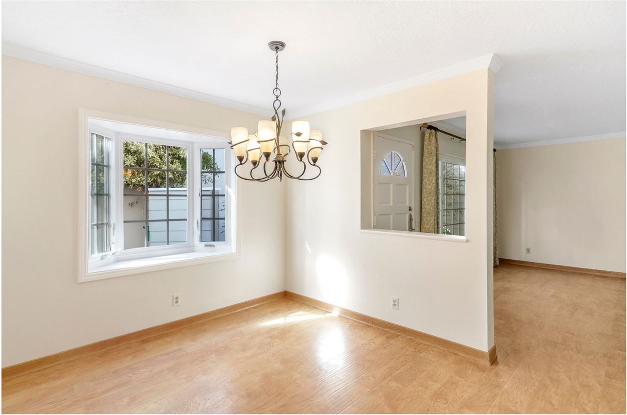 10 Portside - Photo 4 of 30