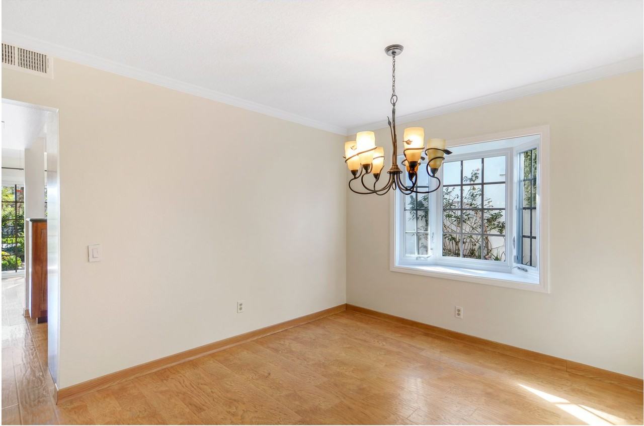 10 Portside - Photo 5 of 30