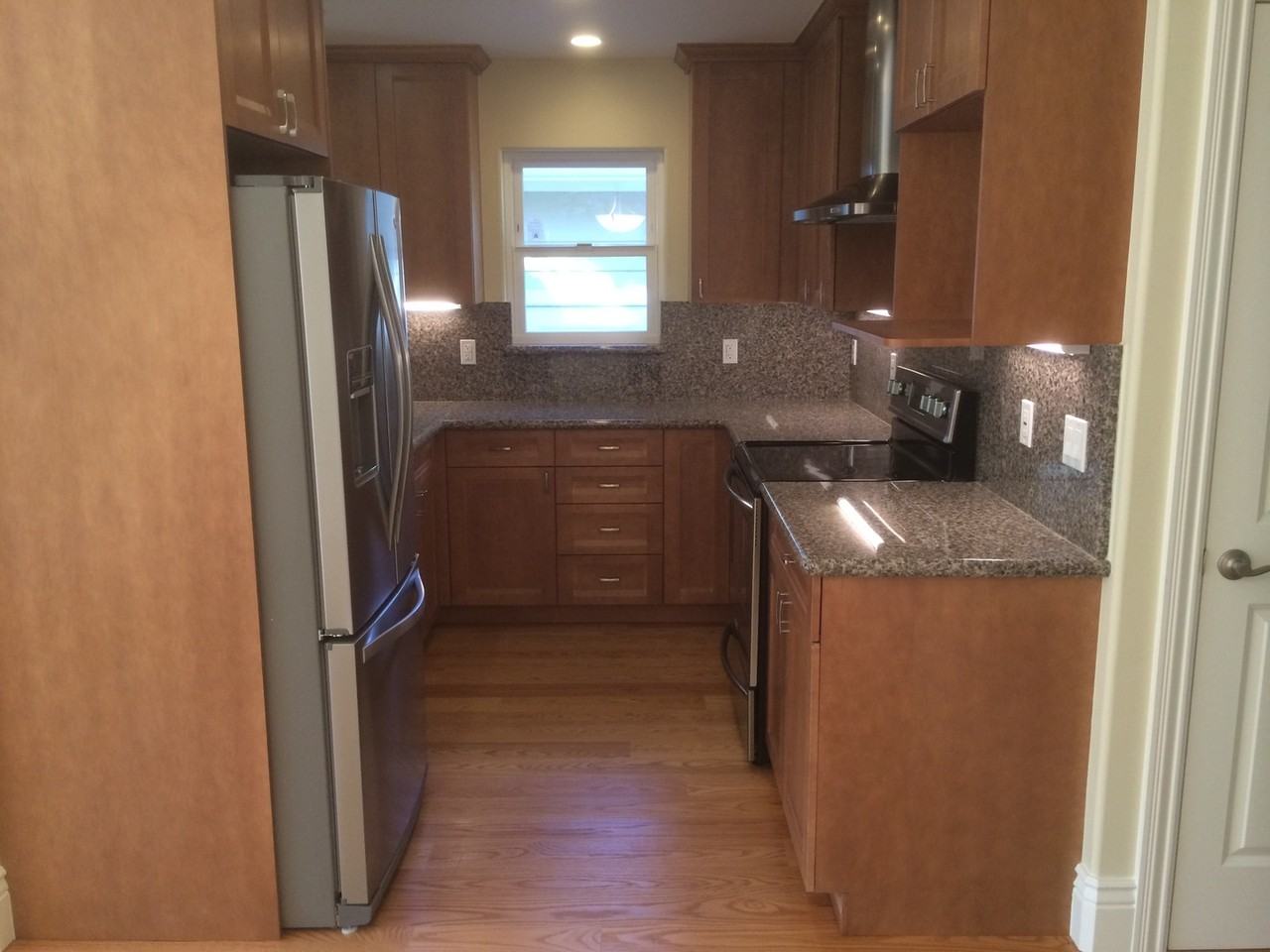 720 Lytton Ave - Photo 2 of 14