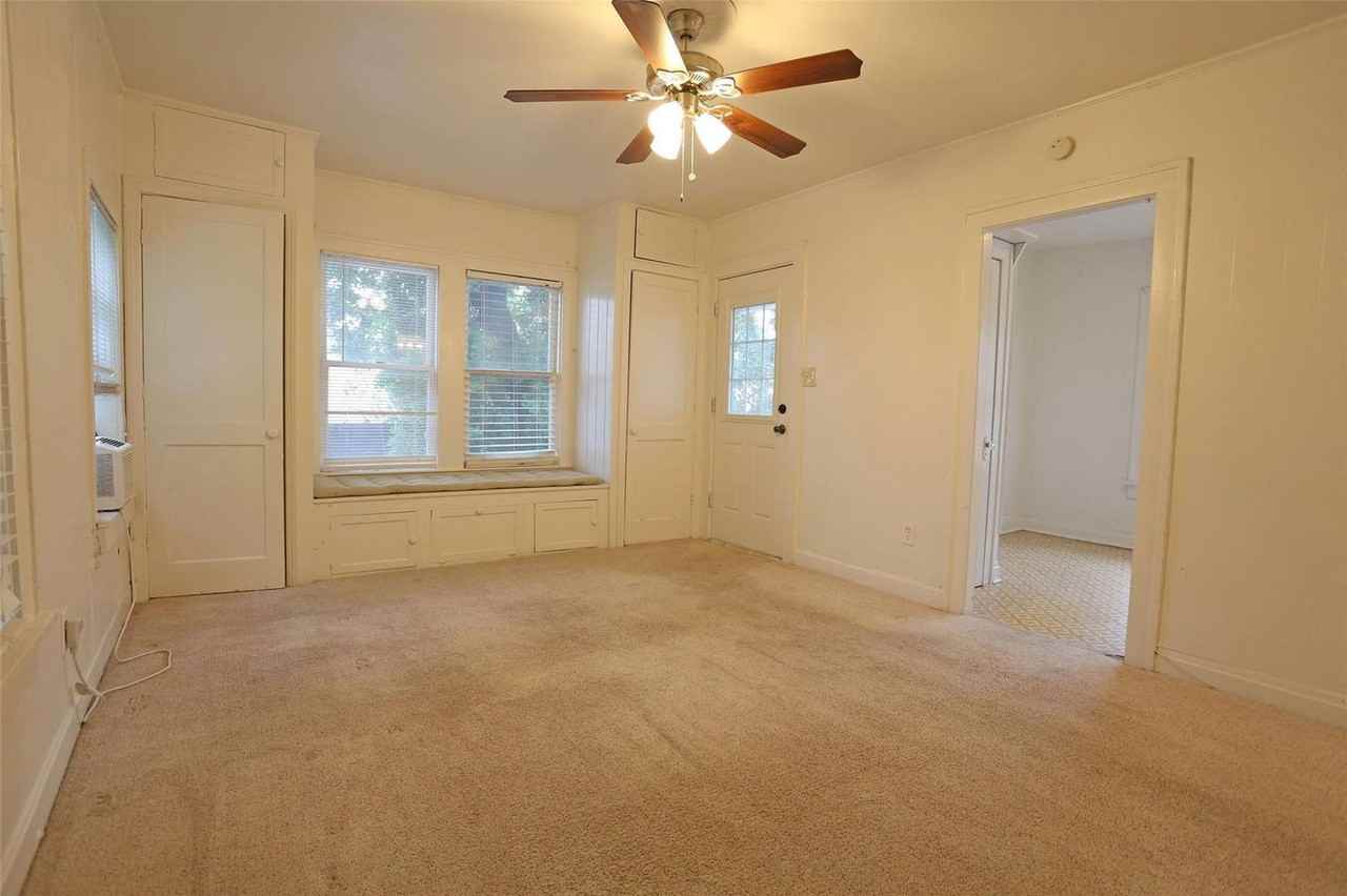 1133 W Clay St #C - Photo 2 of 8