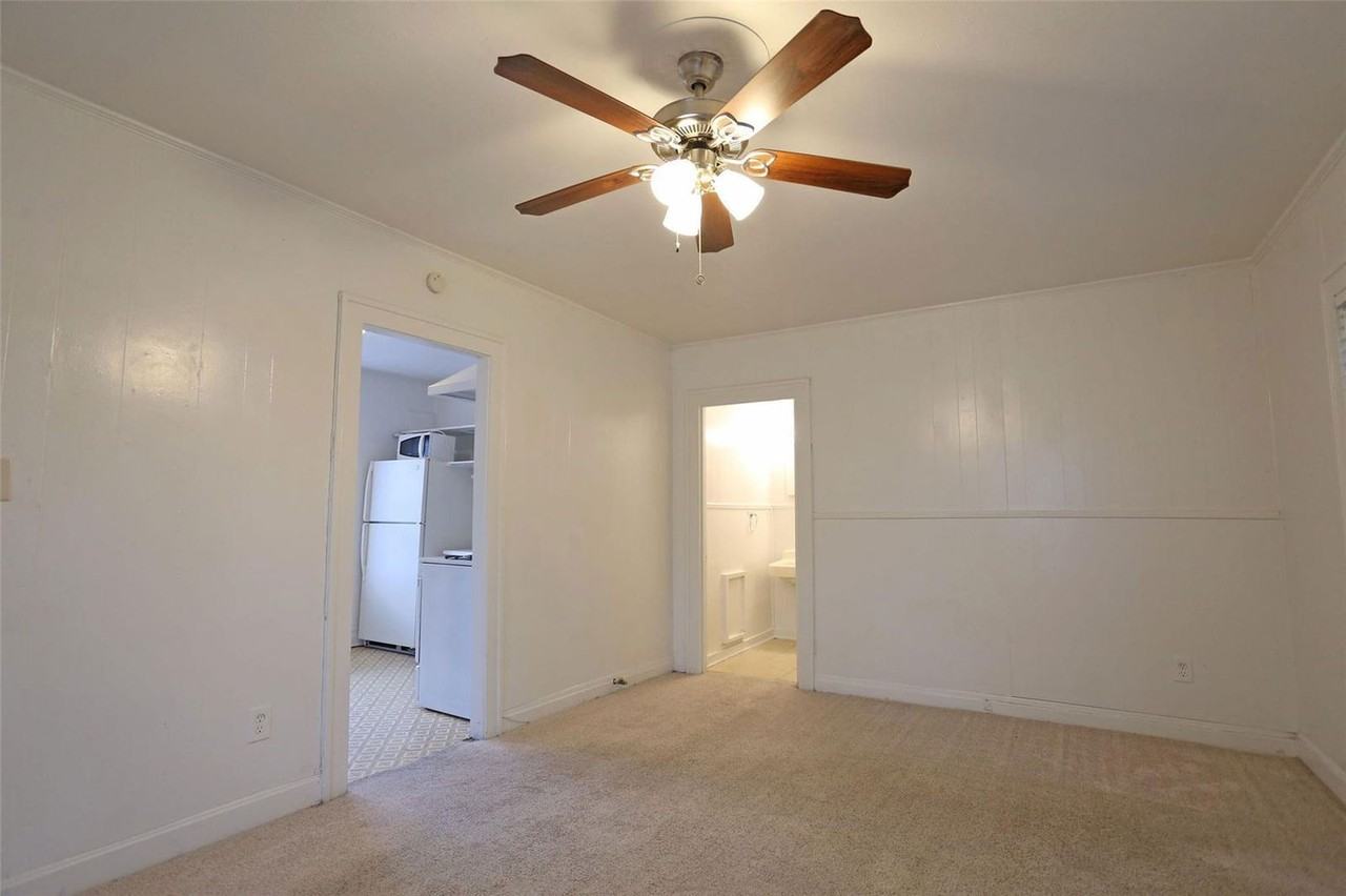 1133 W Clay St #C - Photo 4 of 8