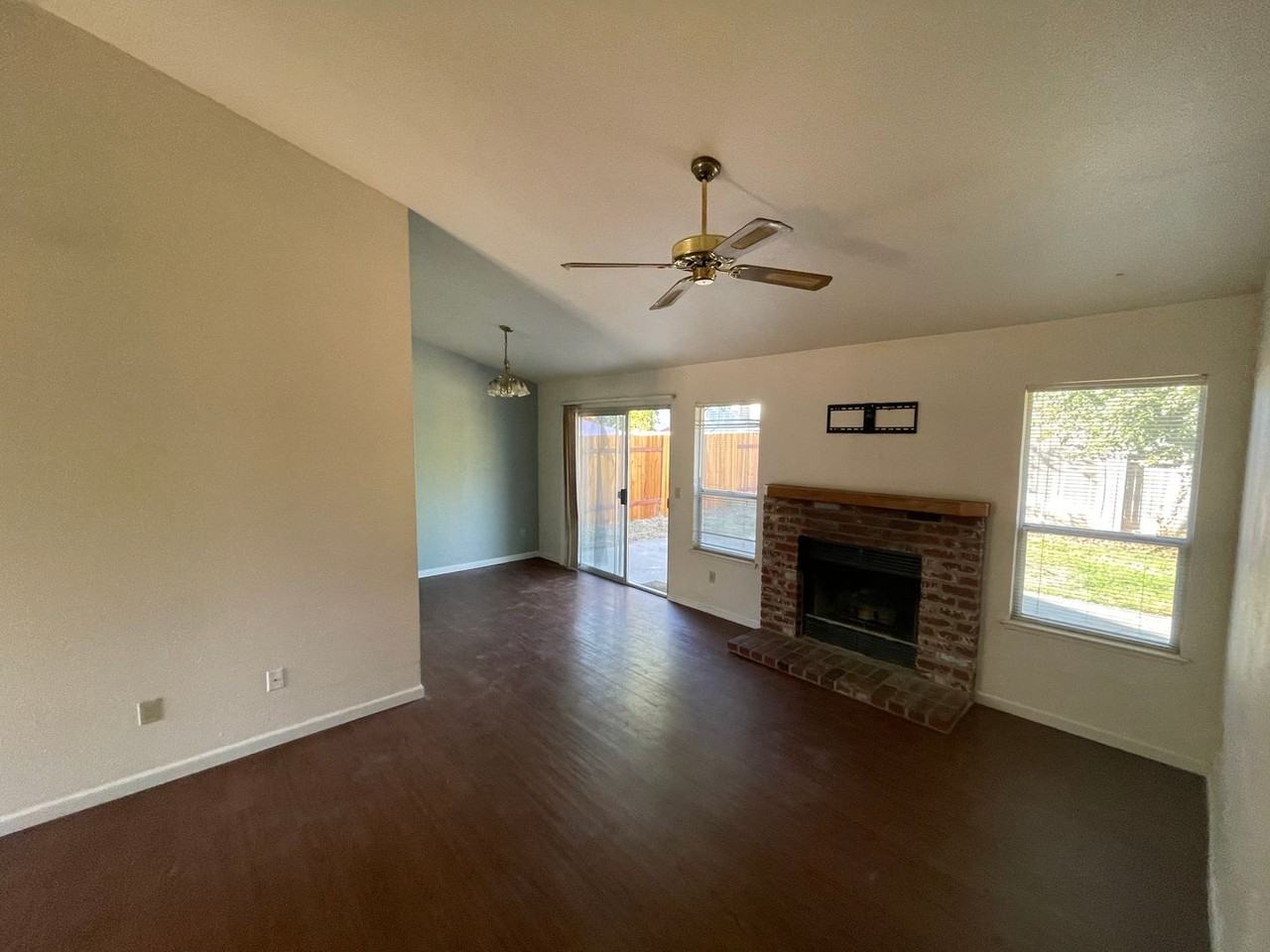 604 Hovey Way - Photo 3 of 18