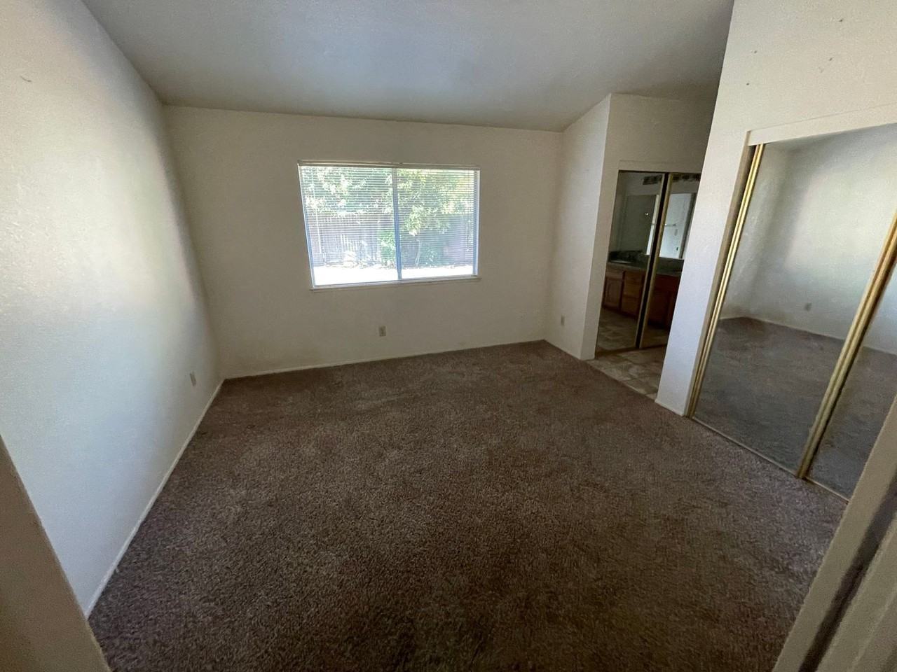 604 Hovey Way - Photo 7 of 18