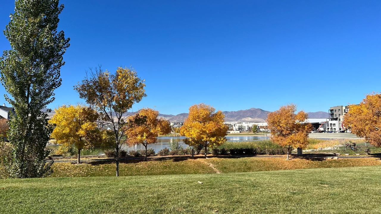 10519 S Oquirrh Lake Rd - Photo 4 of 24