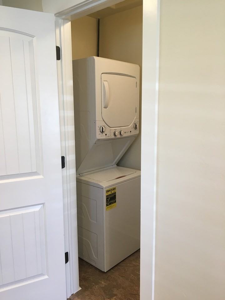 457 N 400 W - Photo 6 of 11