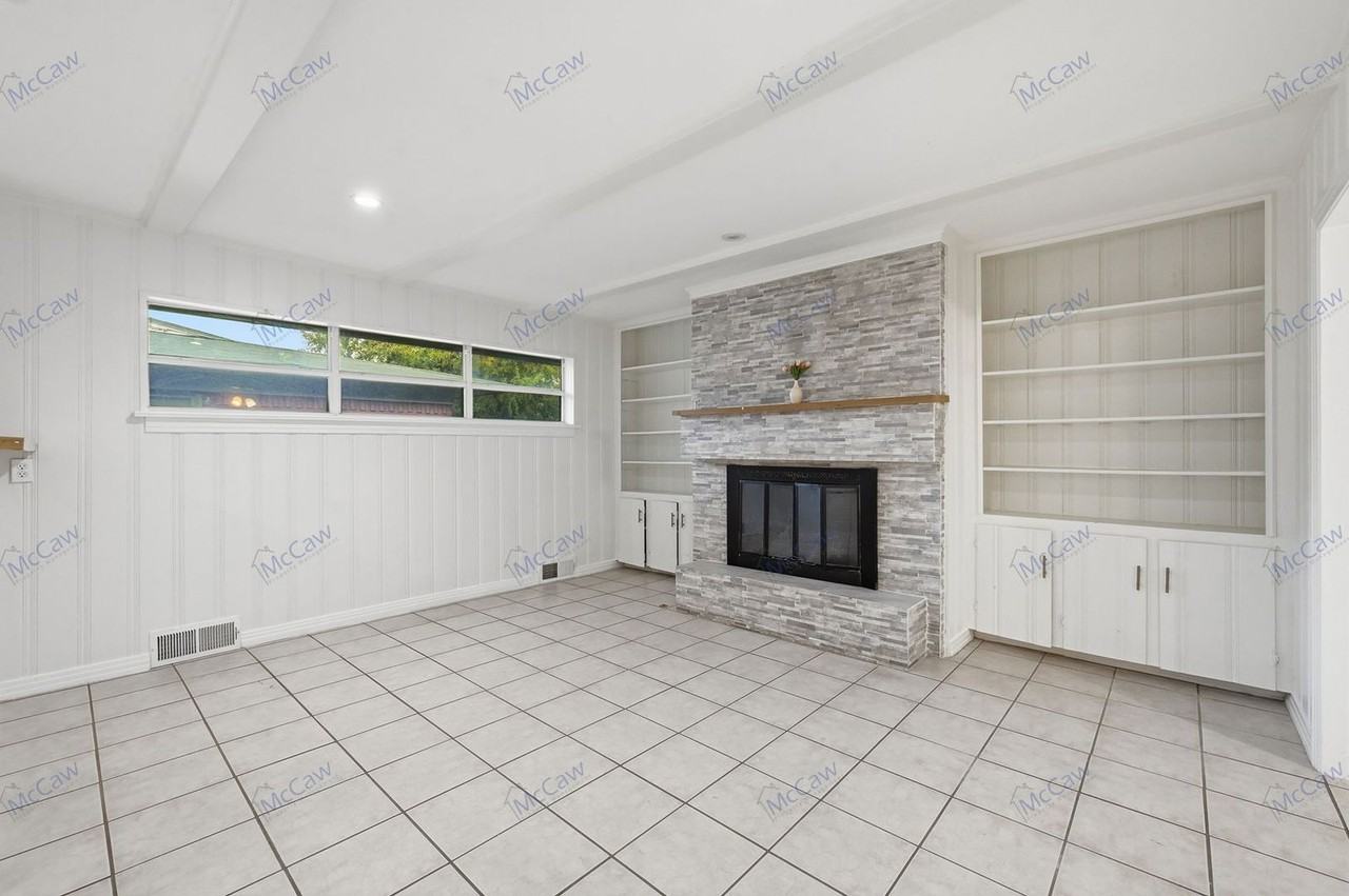 9924 Coldwater Cir - Photo 3 of 19