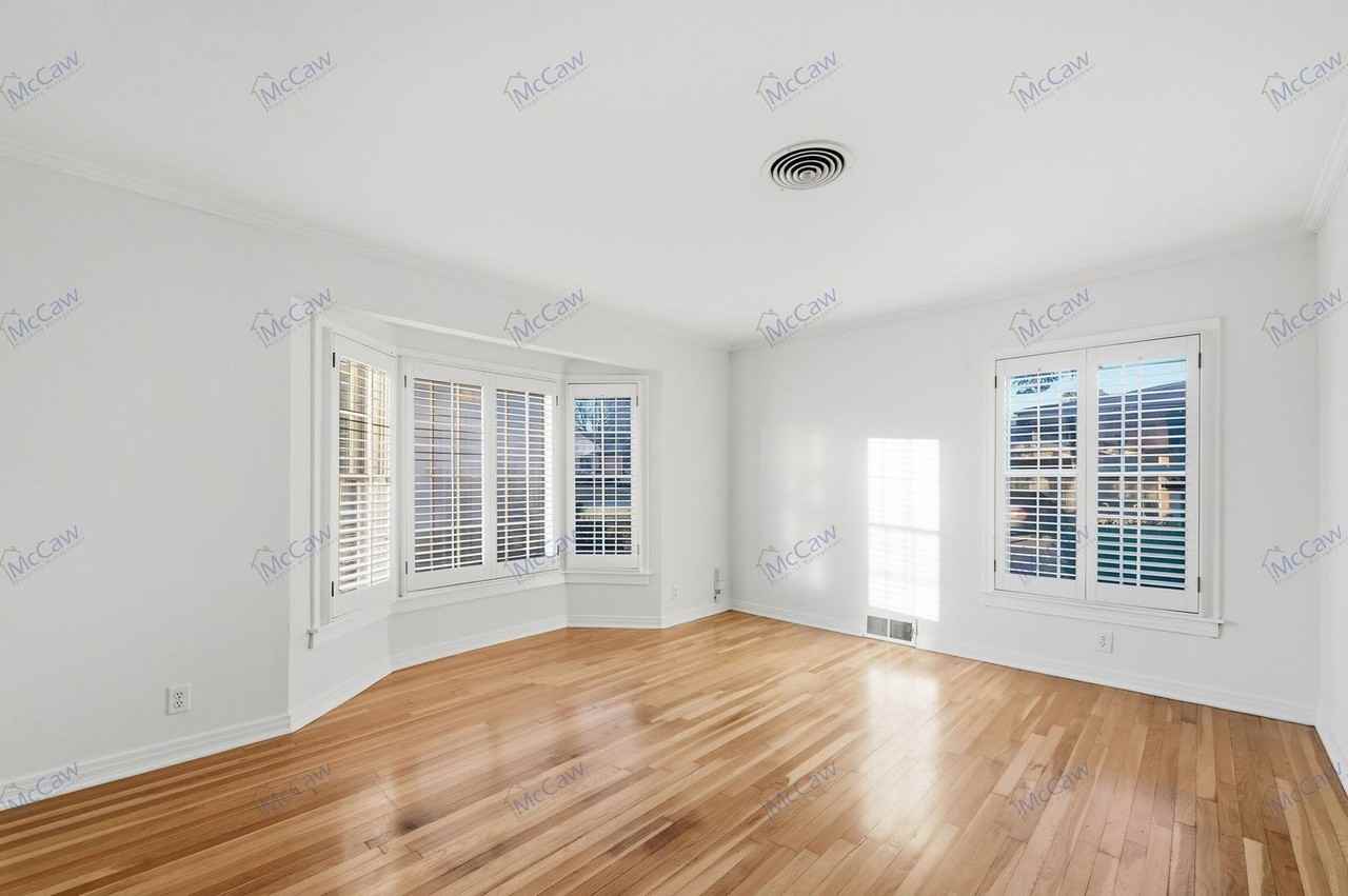 9924 Coldwater Cir - Photo 4 of 19