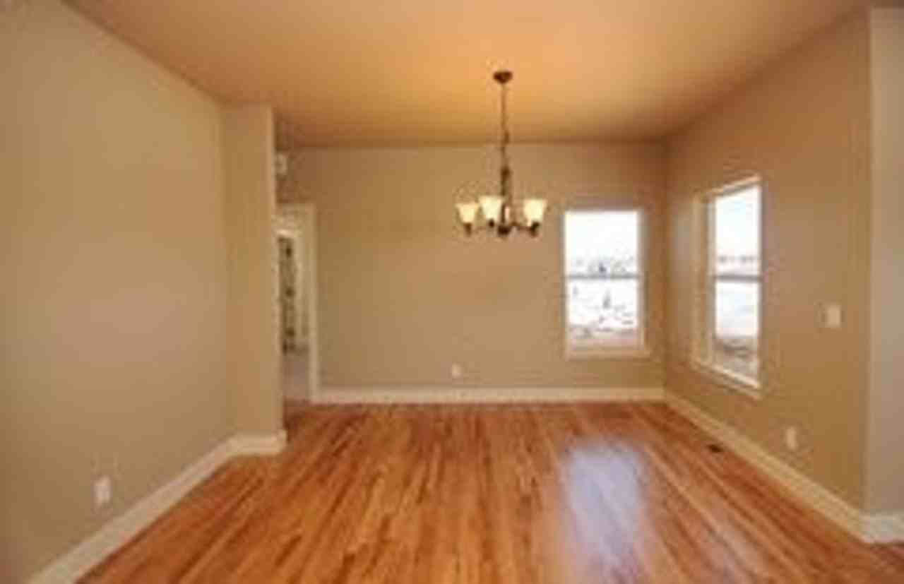 2127 Cocklebur Ln - Photo 3 of 11