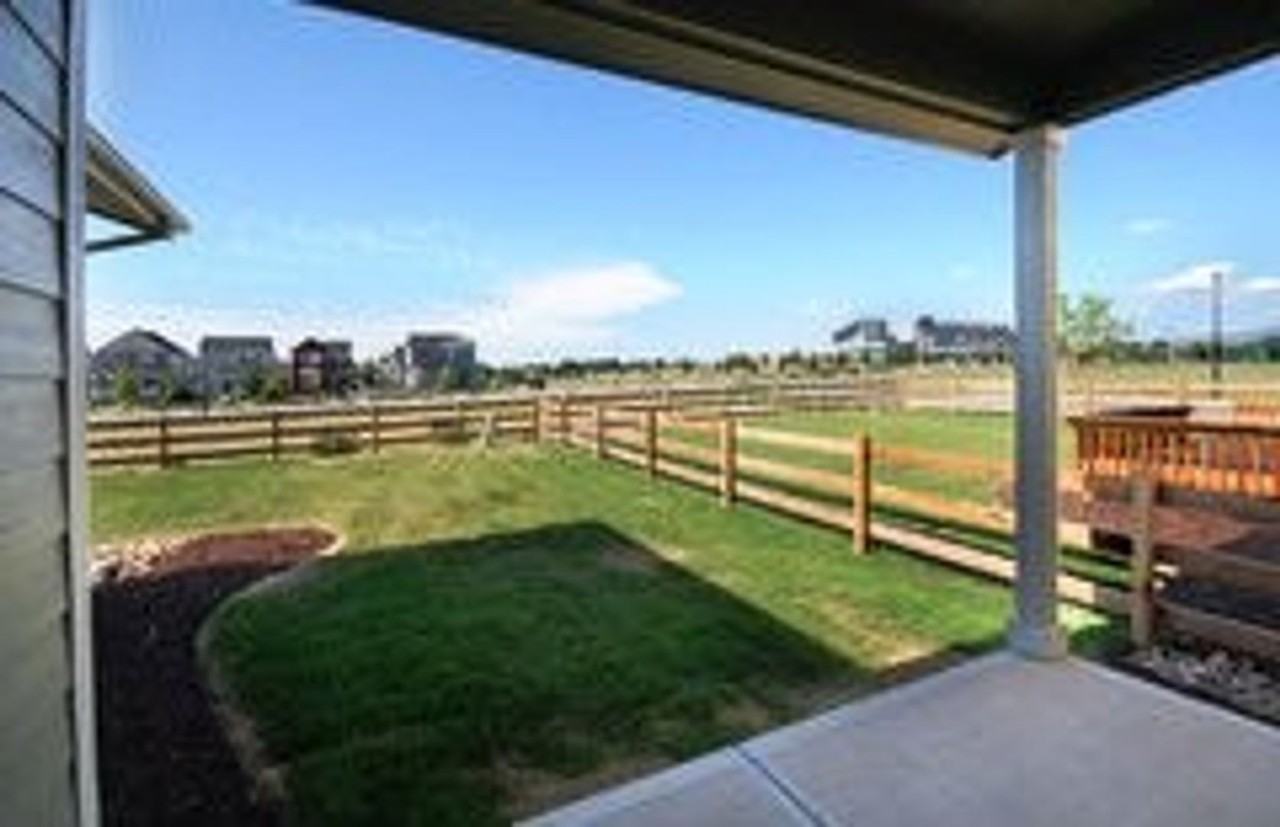 2127 Cocklebur Ln - Photo 3 of 11