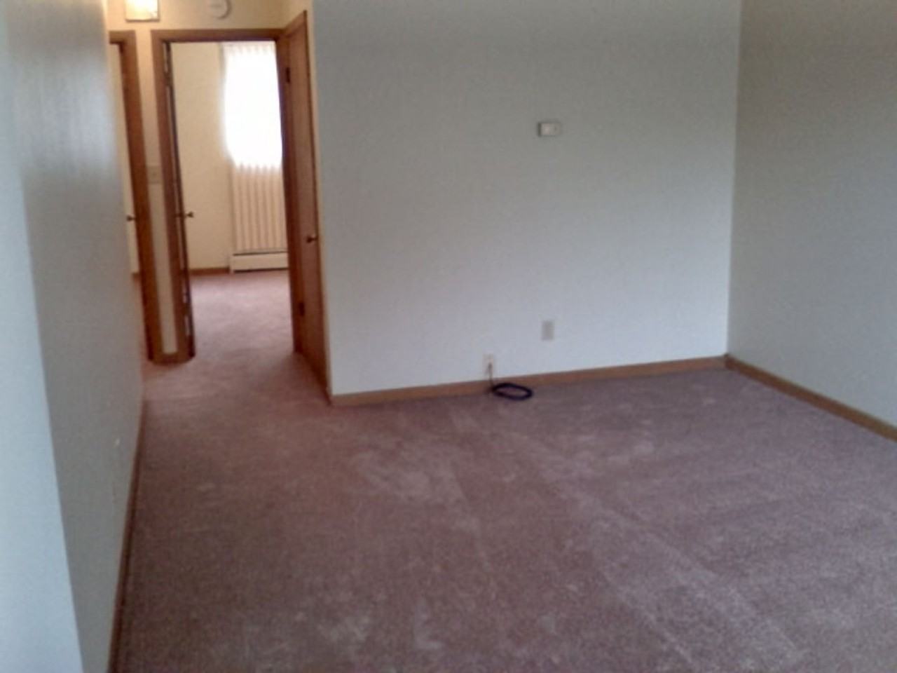 2523 N Garfield Ave - Photo 4 of 9