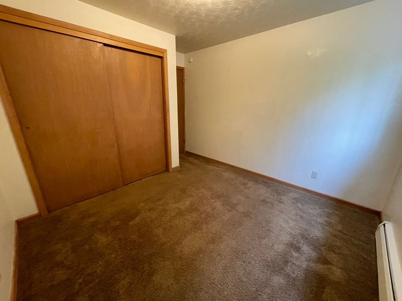 2527 N Garfield Ave - Photo 4 of 11