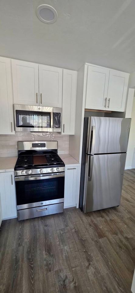 4404 Dawes St - Photo 5 of 12