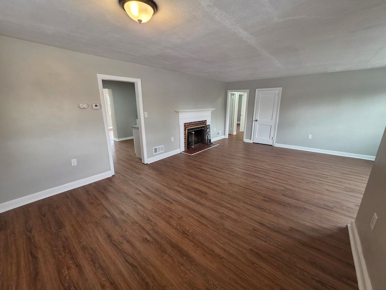 8 W Chestnut Hill Rd - Photo 5 of 41