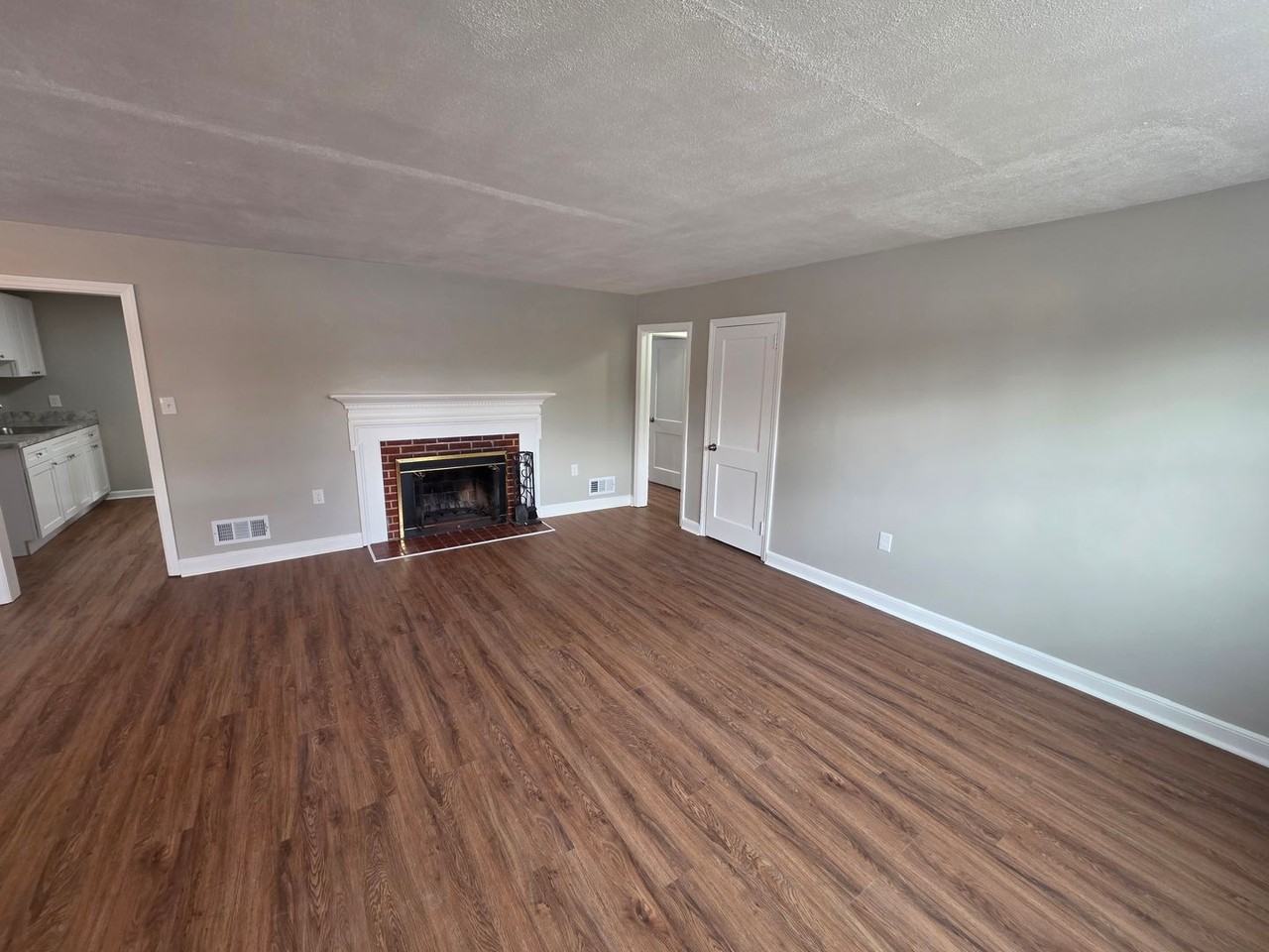 8 W Chestnut Hill Rd - Photo 6 of 41