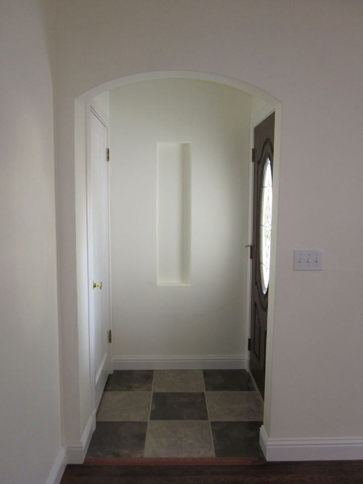 243 Steffan St - Photo 2 of 12