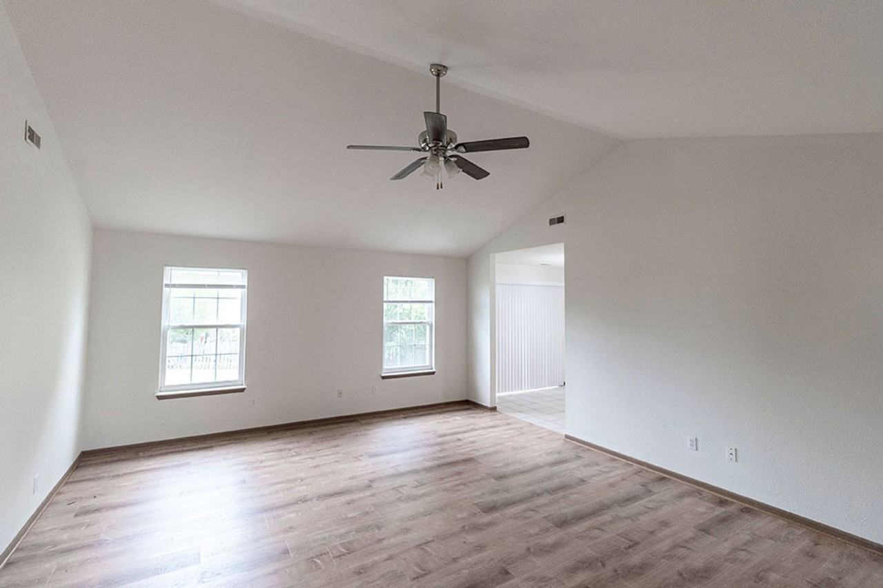 1603 Native Dancer Dr - Photo 4 of 24