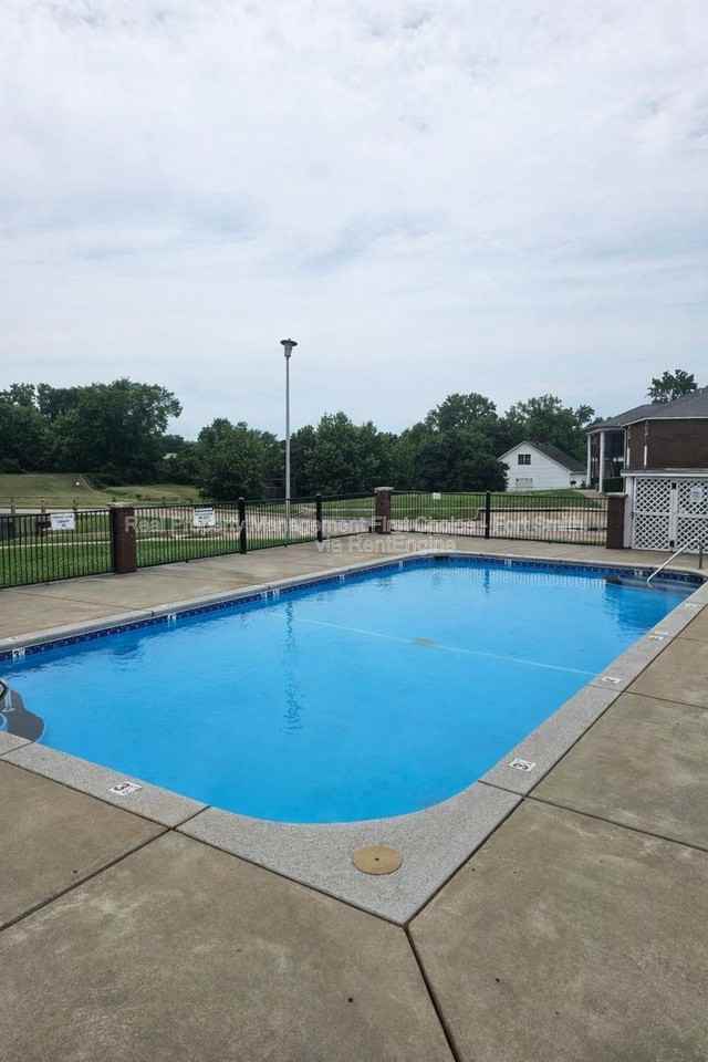 130 Cedar Creek Ct #9 - Photo 4 of 6