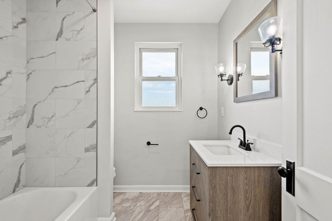 813 E 10th Ave - Photo 2 of 24