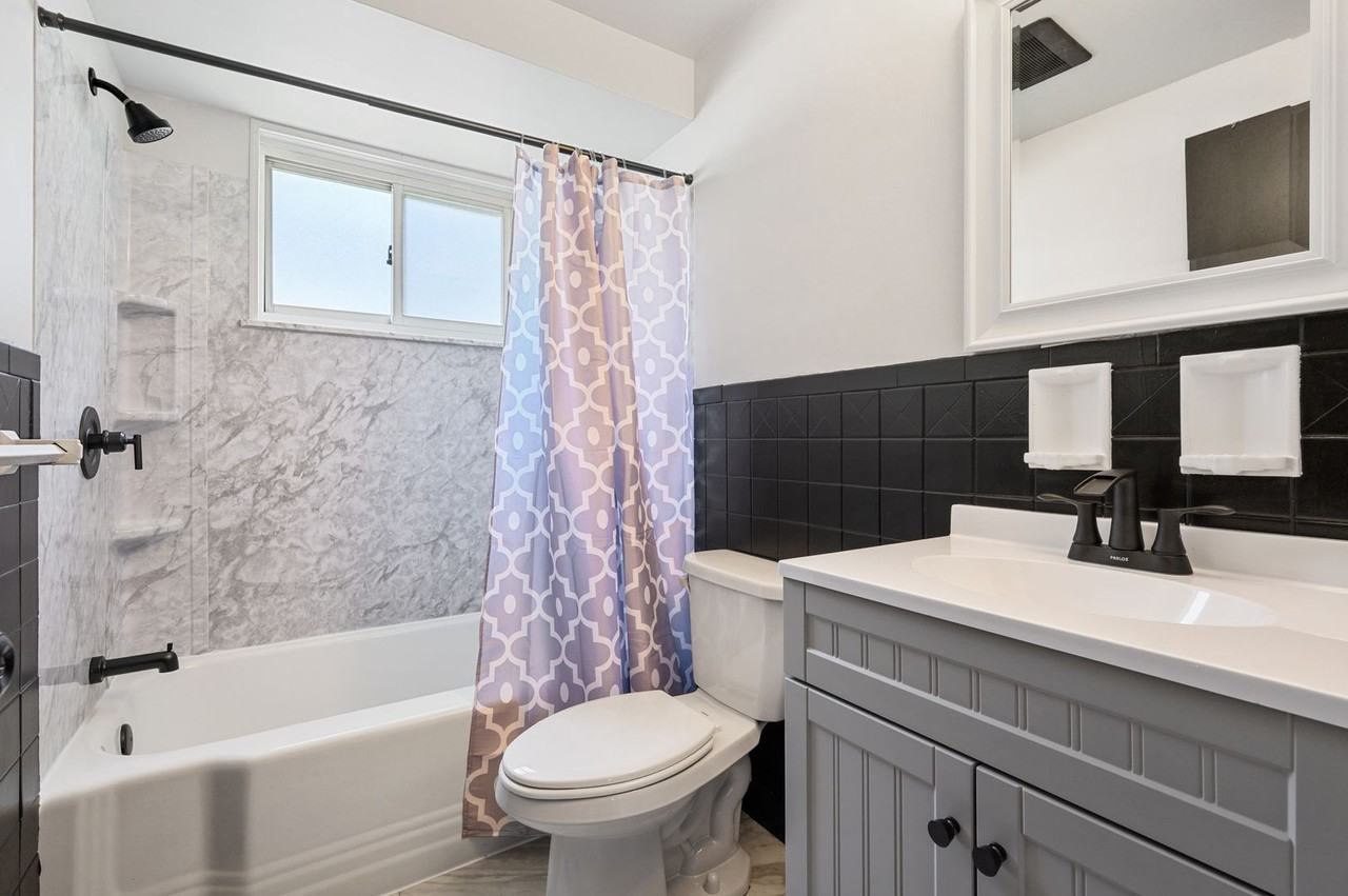 4403 Elizabeth St - Photo 2 of 18