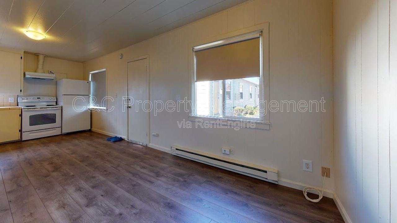 1078 3rd St #1078 - Photo 2 of 8