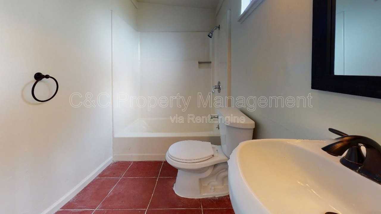 1078 3rd St #1078 - Photo 5 of 8