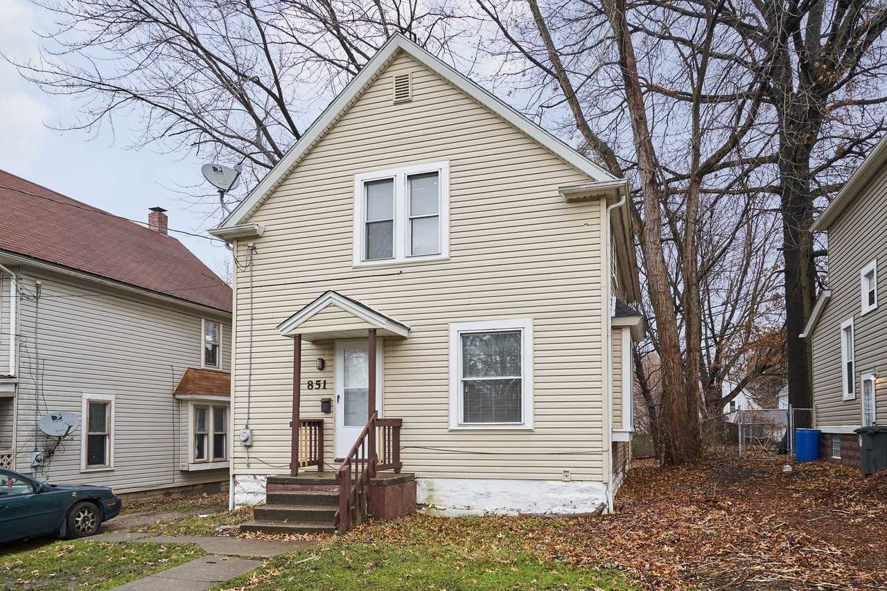 851 Princeton St - Photo 3 of 18