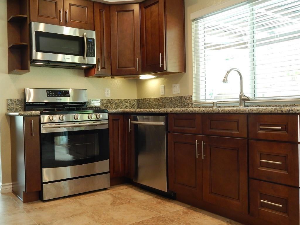 3216 Bonita Woods Dr - Photo 5 of 26